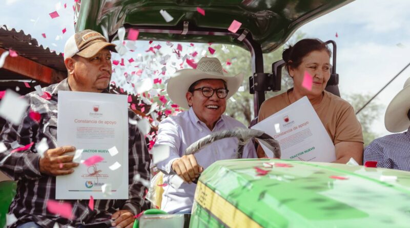 Arranca Gobernador David Monreal ciclo de producción primavera-verano 2026 con entrega de apoyos al campo 