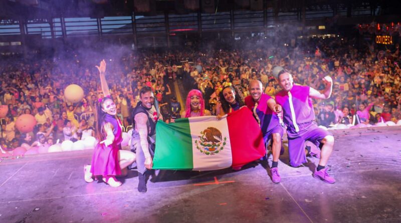 Un estallido de alegría, música y fantasía en la celebración de las Niñas y los Niños; Luli Pampín hizo vibrar a miles de familias