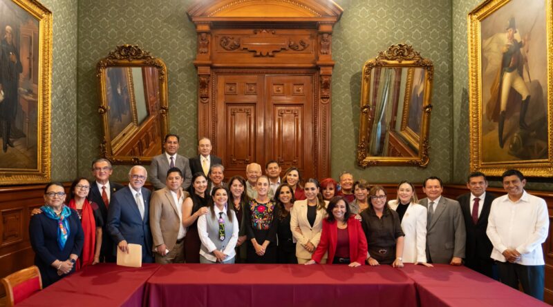 Asiste Gobernador David Monreal a reunión de evaluación del IMSS-Bienestar con la Presidenta Claudia Sheinbaum