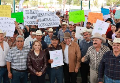 Entrega Gobernador David Monreal apoyos al campo en Concurrencia con Nochistlán; derrama superior a 1.4 mdp