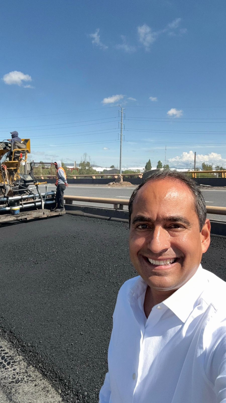 Supervisa Pepe Saldívar reencarpetamiento de tránsito pesado