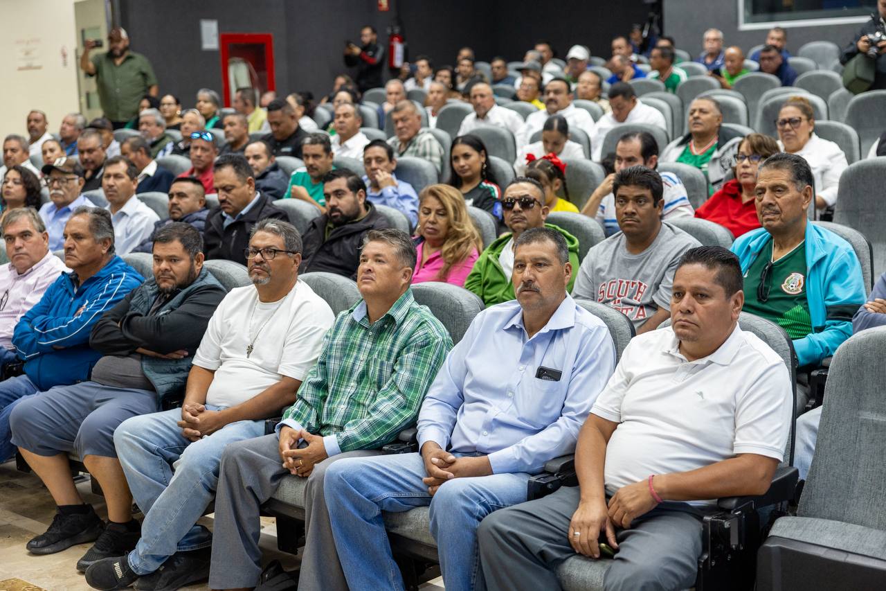 Con subsidios, beneficia Gobernador David Monreal a nuevos concesionarios del transporte público