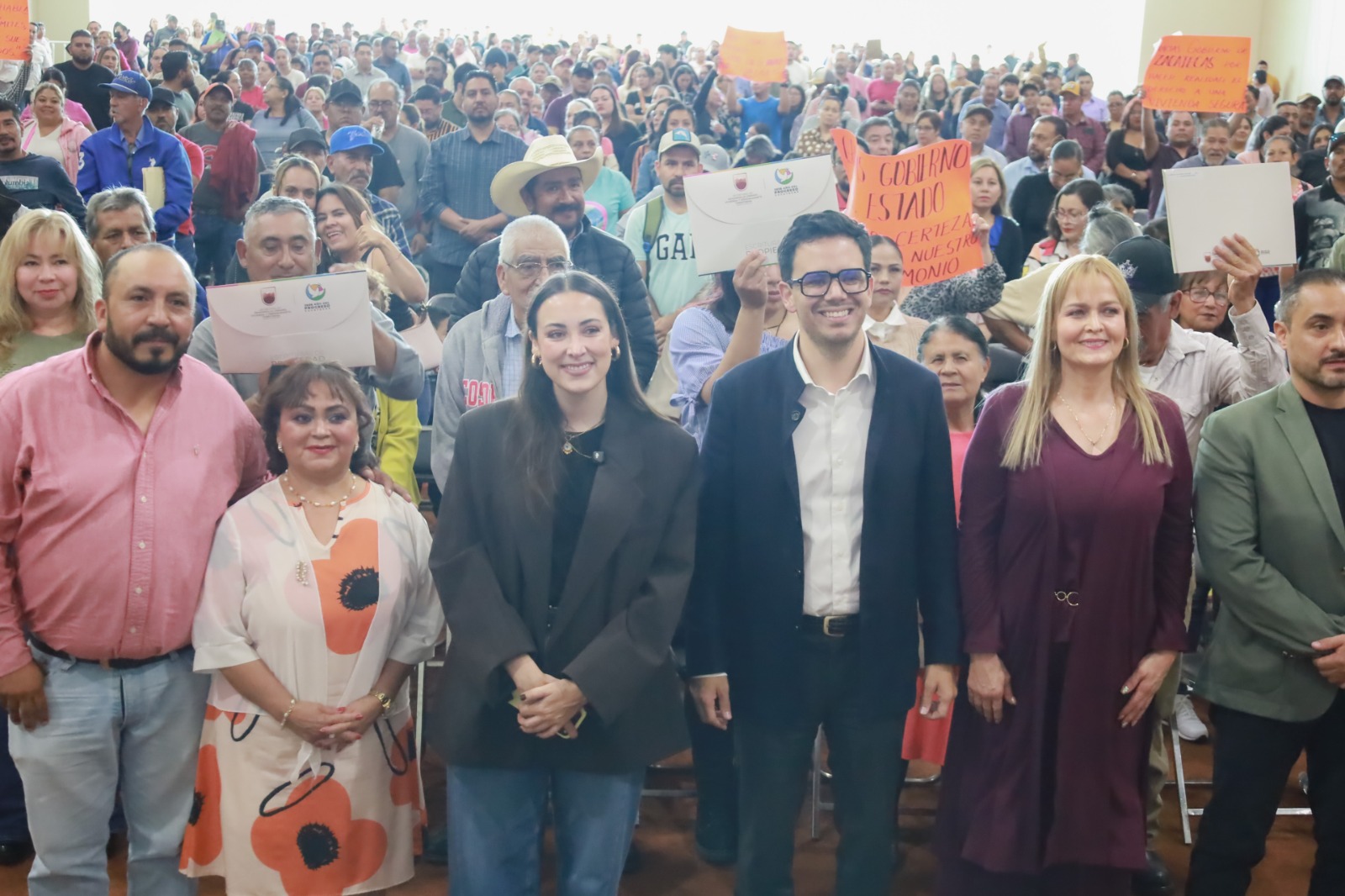 Cumple Gobierno de Zacatecas certeza jurídica a más de mil familias, en El Jaralillo Primera Sección y Jaralillo