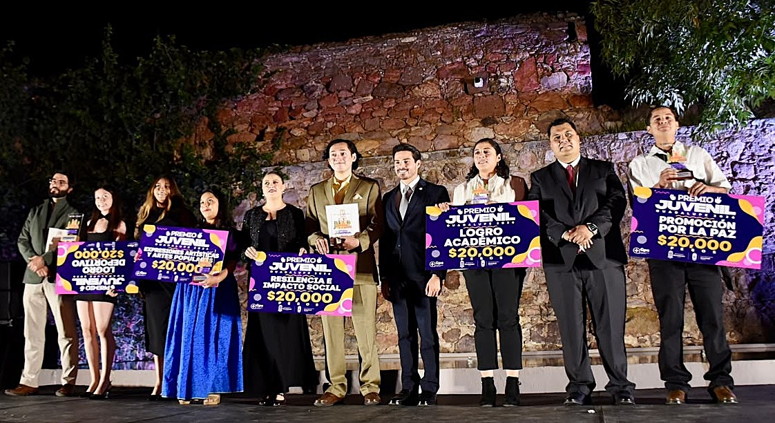 Premia Gobierno de Pepe Saldívar a la juventud guadalupense por su aportación comunitaria