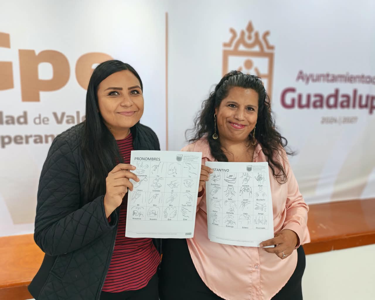 Gobierno de Pepe Saldívar conmemora el Día Internacional de la Lengua de Señas con capacitación a su personal