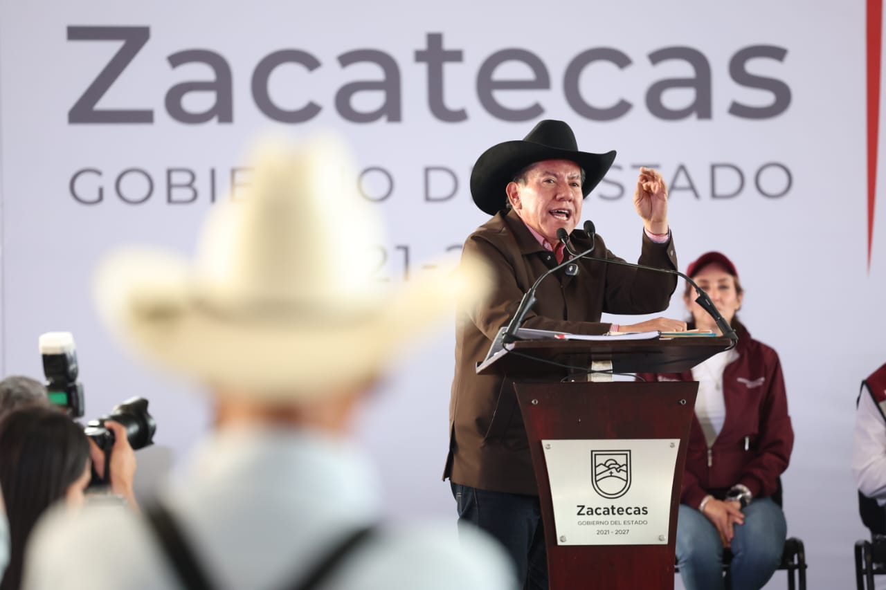 Duplica Gobernador David Monreal programas de vivienda para el campo en la región Jerez