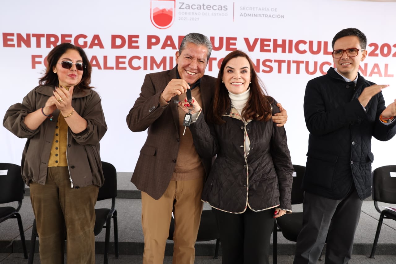 Entrega Gobernador David Monreal 165 vehículos para el fortalecimiento institucional