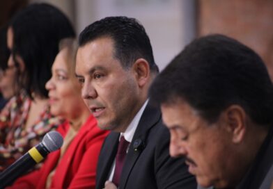 Políticas públicas del Gobernador David Monreal Ávila logran que más alumnas y alumnos permanezcan en las aulas