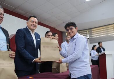 Inicia Gobierno de Zacatecas entrega de vehículos autónomos a institutos tecnológicos 